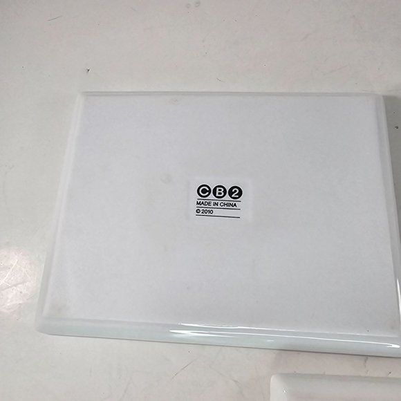 Crate and Barrel Oliver Appetizer Plates Jalapeno Cheese Shrimp CB2 6.5x5 FLAW - Picture 7 of 9